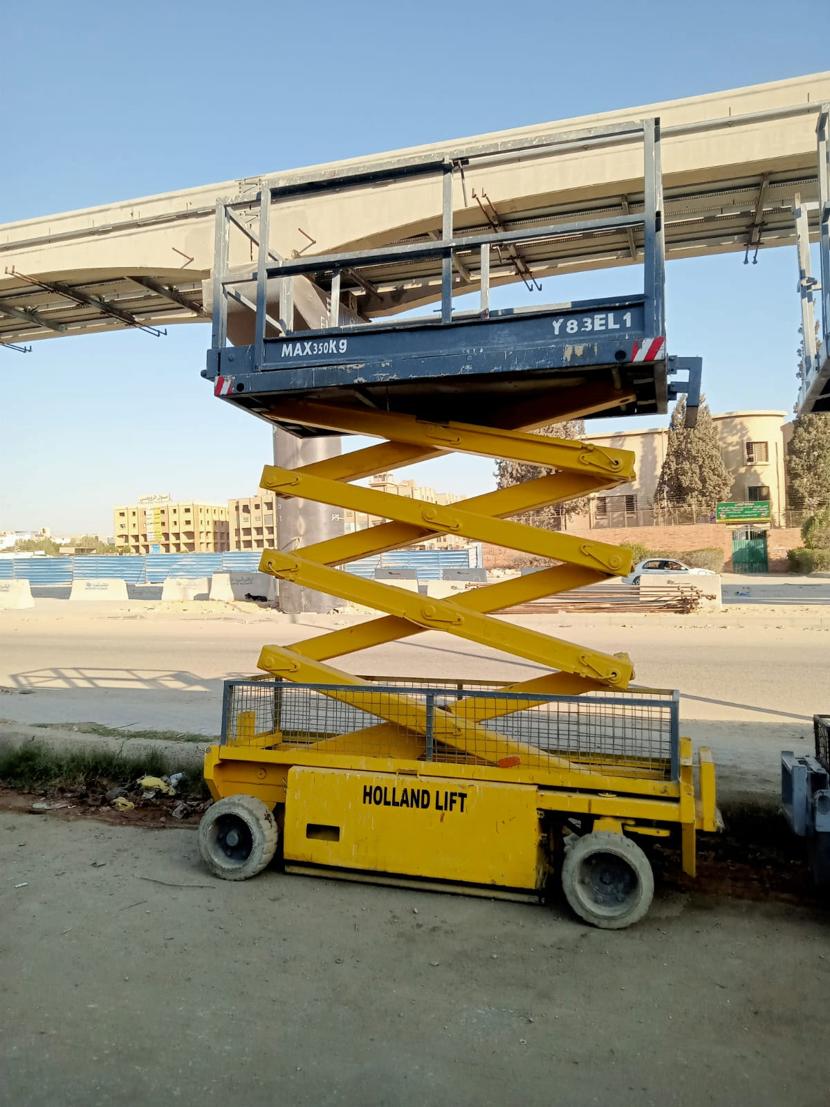 سيزر لفت للإيجار في موقع عمل